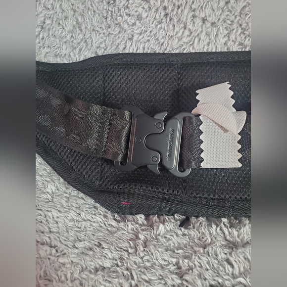 Sprayground Afterglow Skyglow Wing Crossbody - Picture 11 of 14